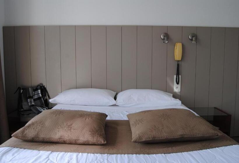 اتاق استاندارد, Adonis Lourdes Notre Dame de La Sarte