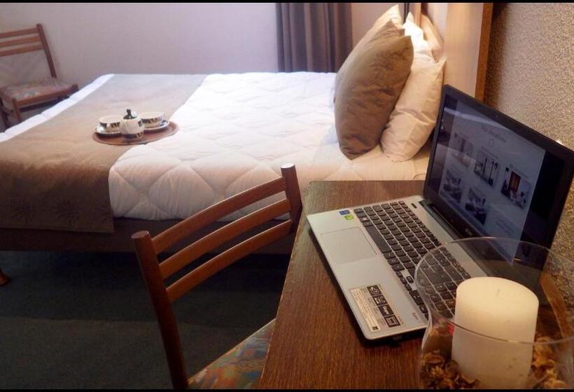 اتاق استاندارد, Adonis Lourdes Notre Dame de La Sarte