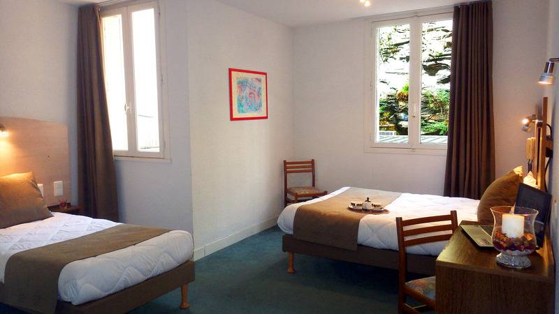 اتاق استاندارد سه نفره, Adonis Lourdes Notre Dame de La Sarte