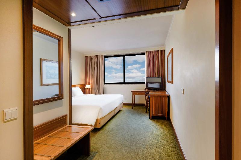 اتاق استاندارد یک نفره, Real Parque