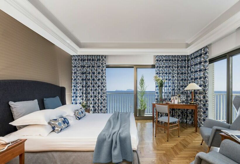 سوییت جونیور با چشم‌انداز دریا, Royal Continental