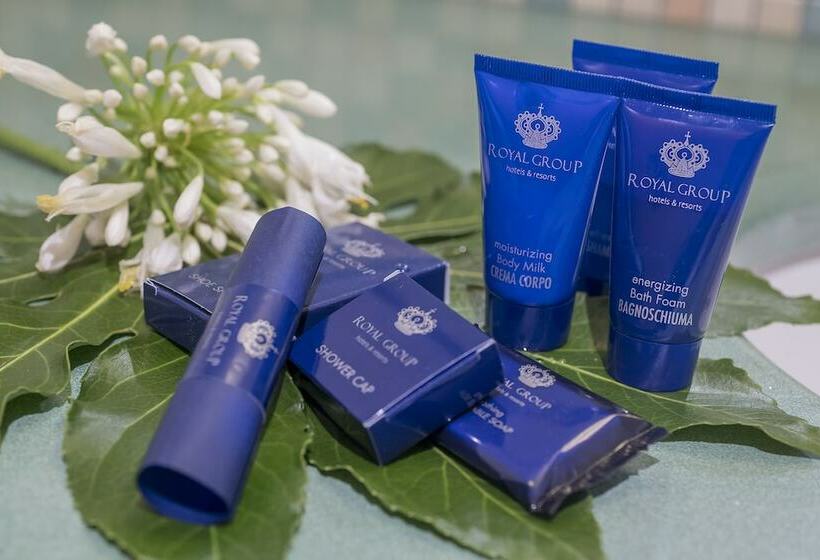 سوییت جونیور با چشم‌انداز دریا, Royal Continental