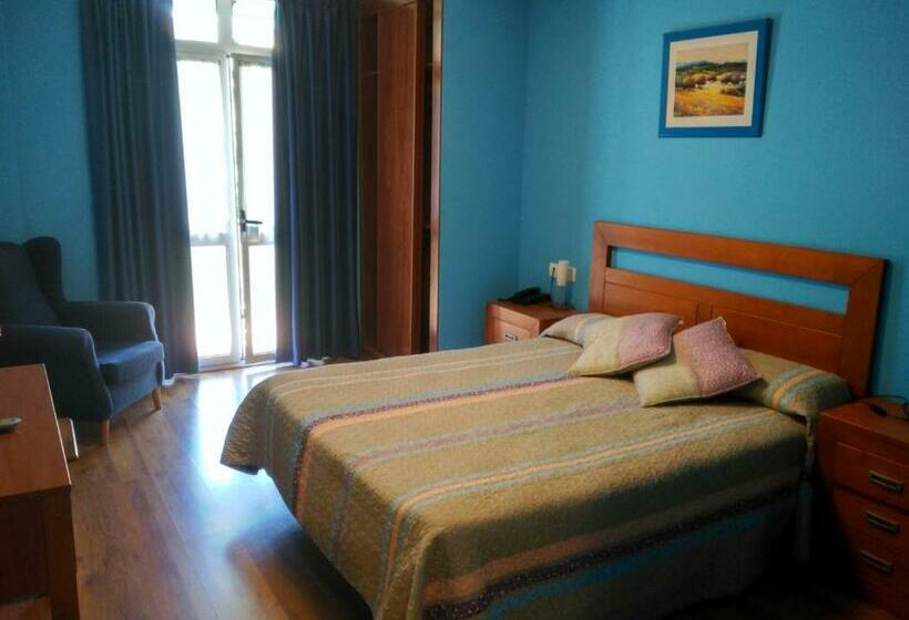 غرفة قياسية فردية, Aguila Real