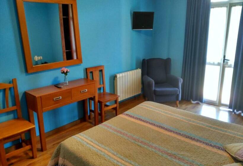 غرفة قياسية, Aguila Real