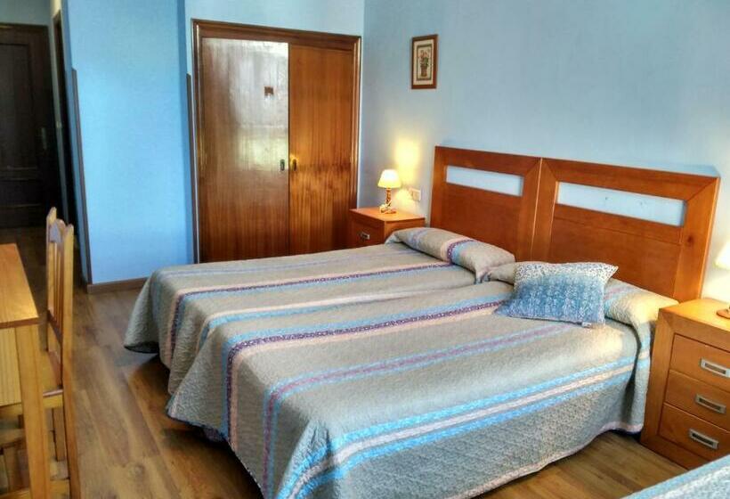 غرفة قياسية, Aguila Real