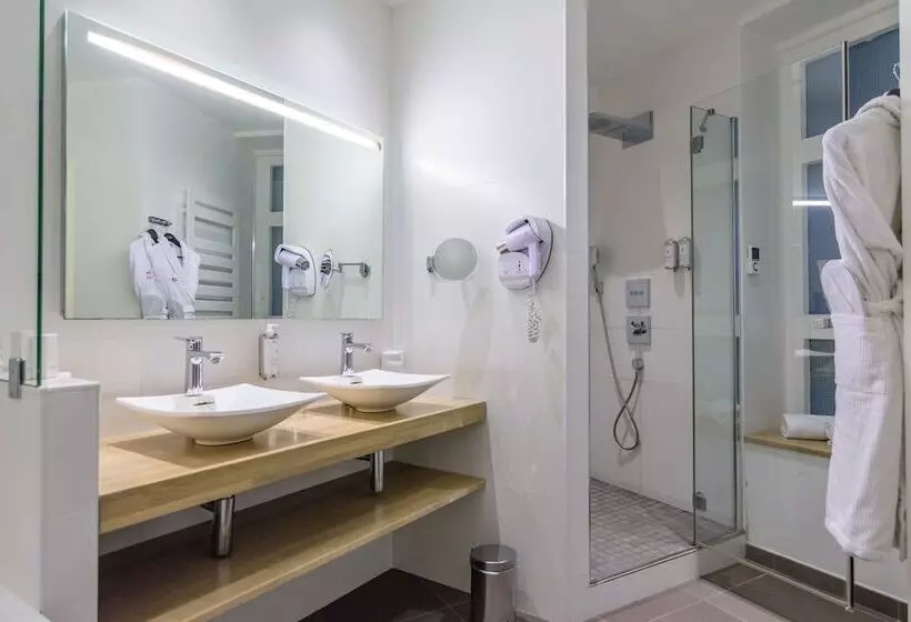 スーペリアファミリールーム, Saint Georges Hotel & Spa