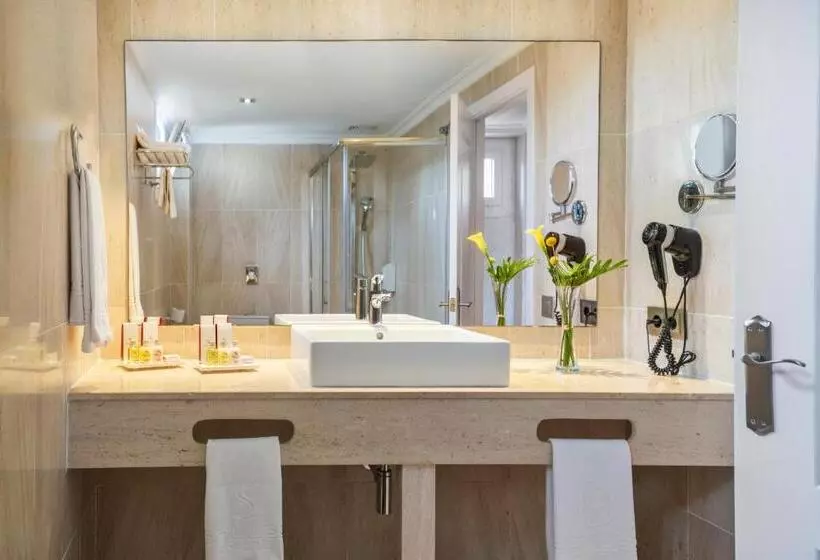 اتاق لوکس, Salles Hotels Marina Portals