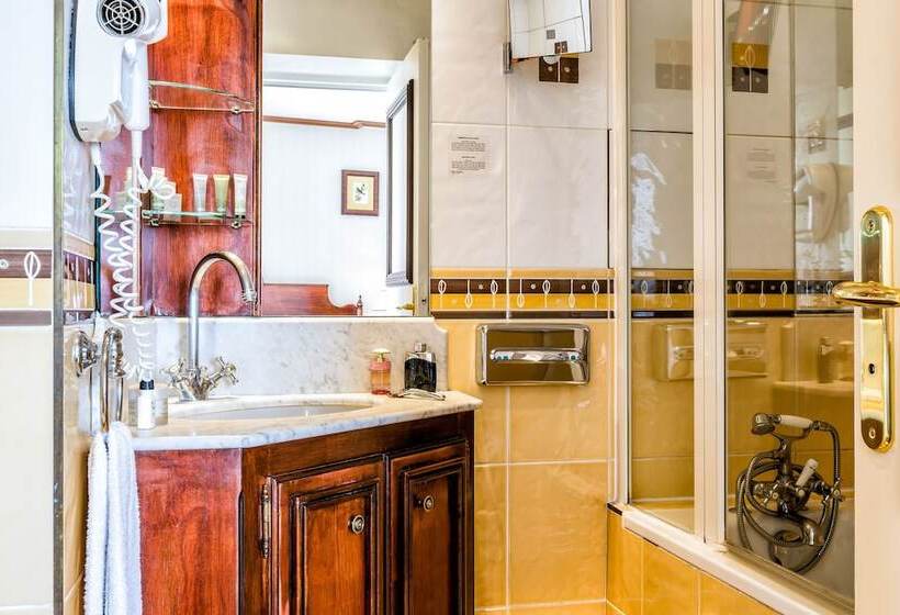 اتاق سوپریور, Villa Montparnasse