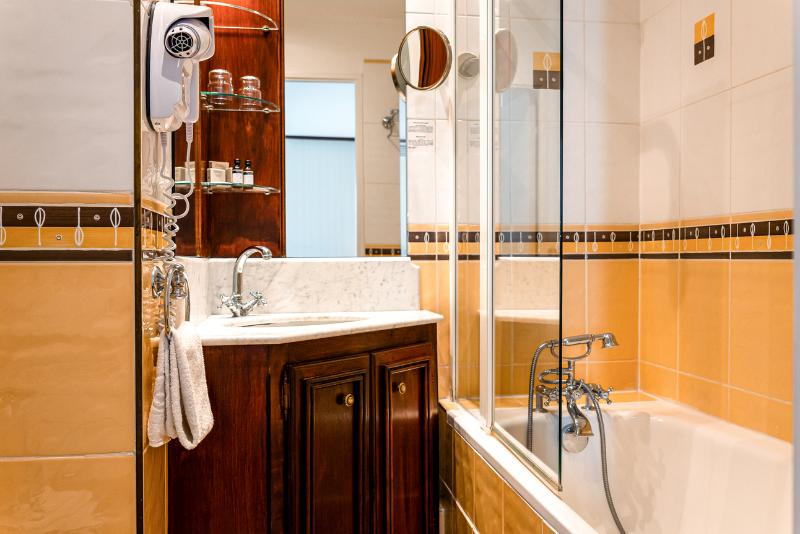 سوییت جونیور, Villa Montparnasse