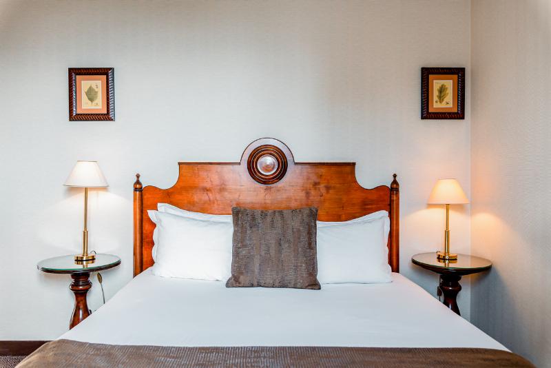 سوییت جونیور, Villa Montparnasse