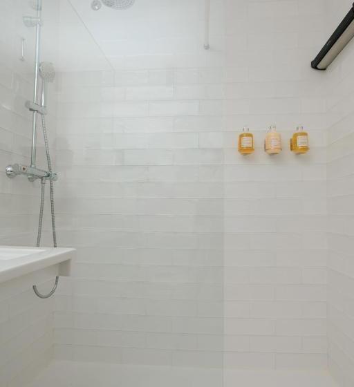 استودیوی استاندارد, Sonder Santa Ana