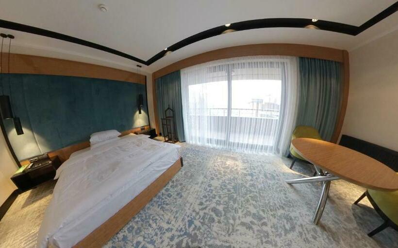 اتاق لوکس با بالکن, Bukhara