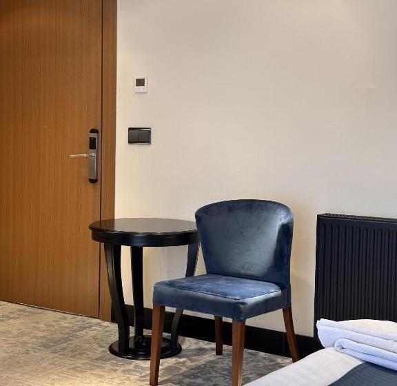 اتاق استاندارد با بالکن, Bukhara