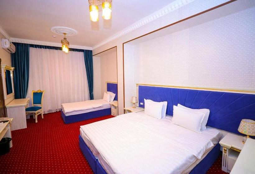 חדר קומפורט לשלושה, Dendi Plaza