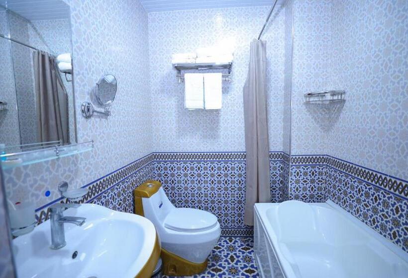 סוויטה משפחתית, Dendi Plaza