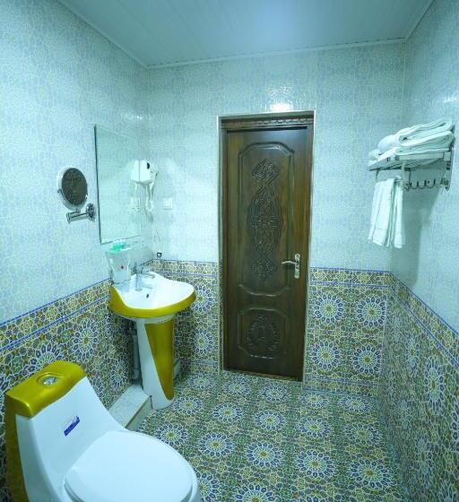 סוויטה משפחתית, Dendi Plaza