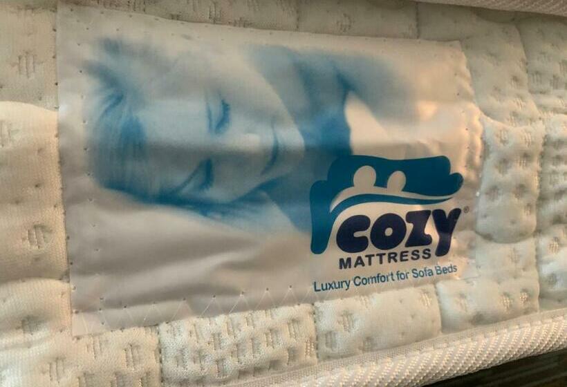 キングサイズベッドのデラックスルーム, Wingate By Wyndham Kanata West Ottawa