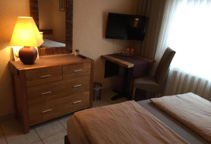 스탠다드 룸, Zum Schiffchen