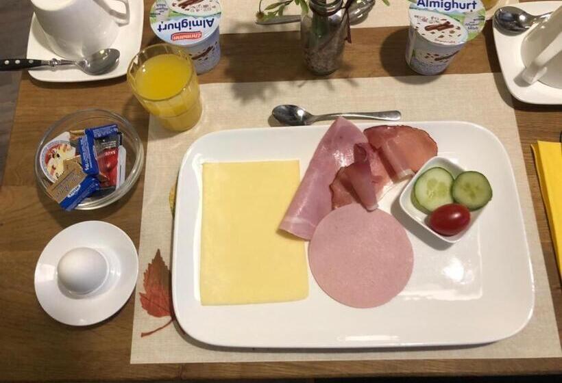 Номер Стандарт Индивидуальный, Zum Schiffchen