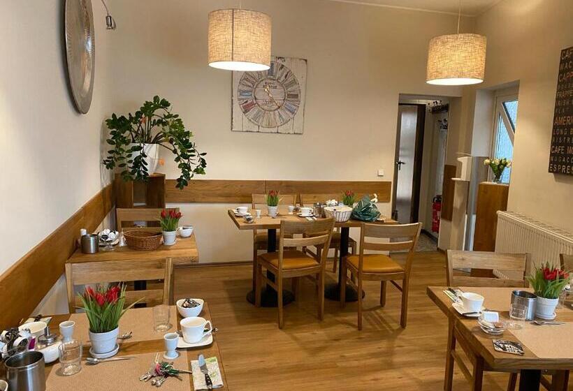 스탠다드 룸, Zum Schiffchen