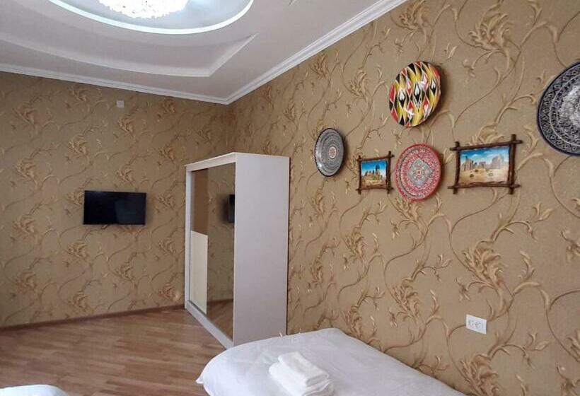 ４ベッドルームハウス, Guest House Chehra