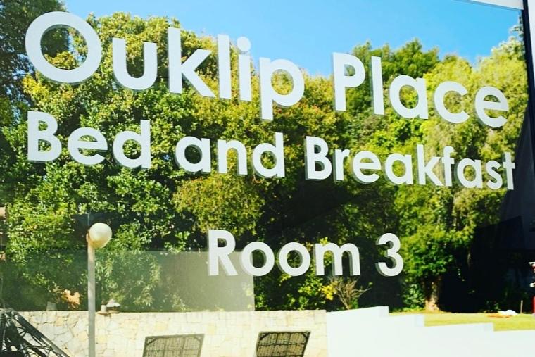 חדר סטנדרט נוף לבריכה, Ouklip Place Hotels