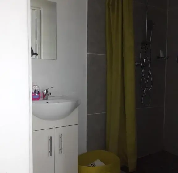 ガーデンビュースタンダードルーム, Ouklip Place Hotels