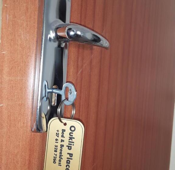 套房带泳池景, Ouklip Place Hotels