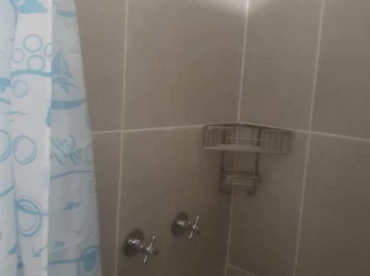 带特大床的标准间, Ouklip Place Hotels