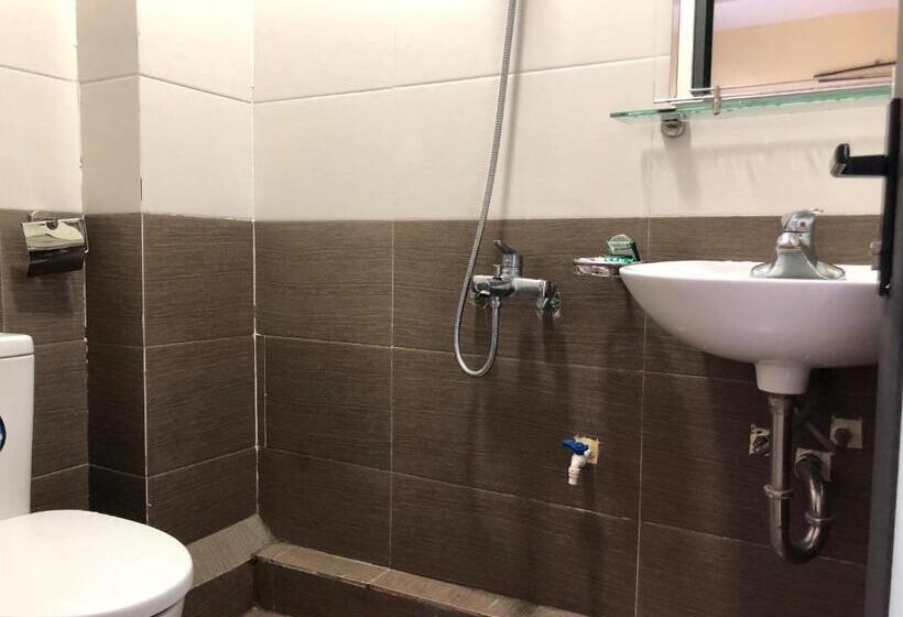 اتاق سوپریور با تخت بزرگ, Tuongmai Home