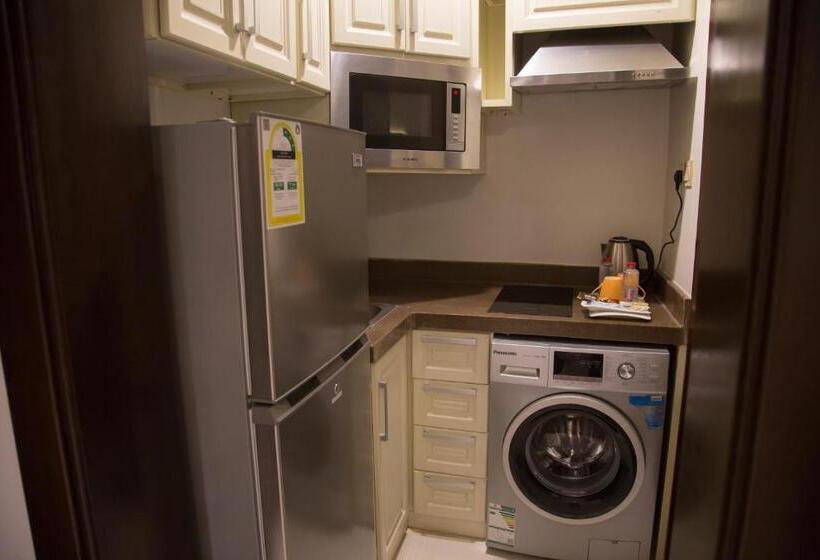 דירת חדר סופריור, Emerald Residence