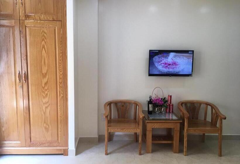 اتاق لوکس, Minh đức
