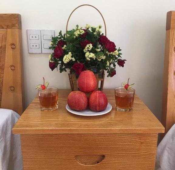 اتاق لوکس, Minh đức