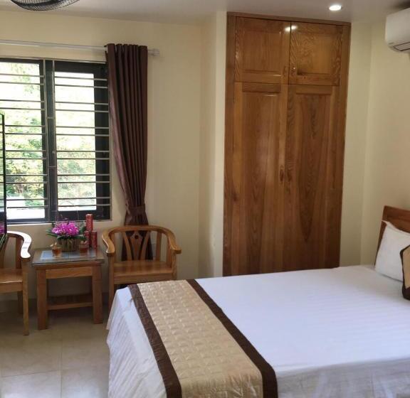 اتاق لوکس, Minh đức