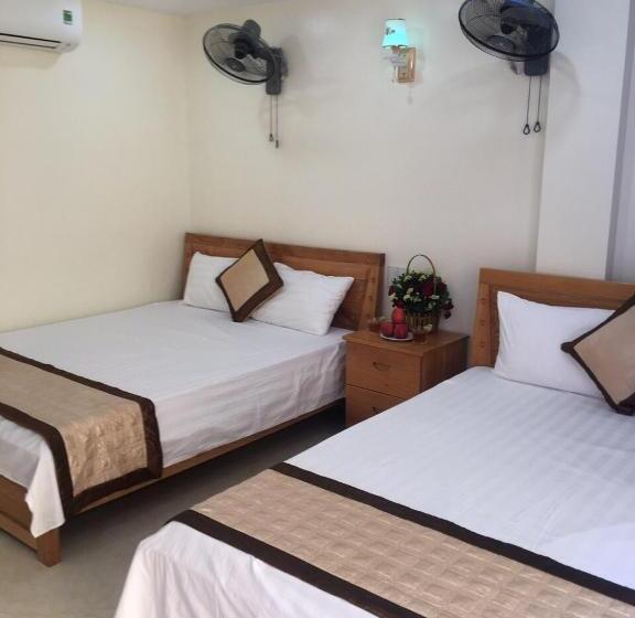 اتاق لوکس, Minh đức