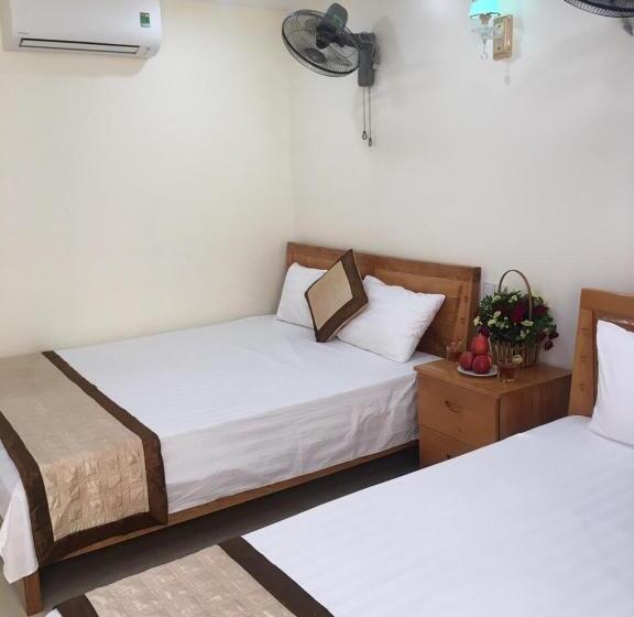 اتاق لوکس, Minh đức