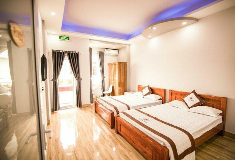 اتاق لوکس, Sunny