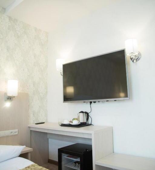 스탠다드 룸 풀장 전망, Uzbekistan