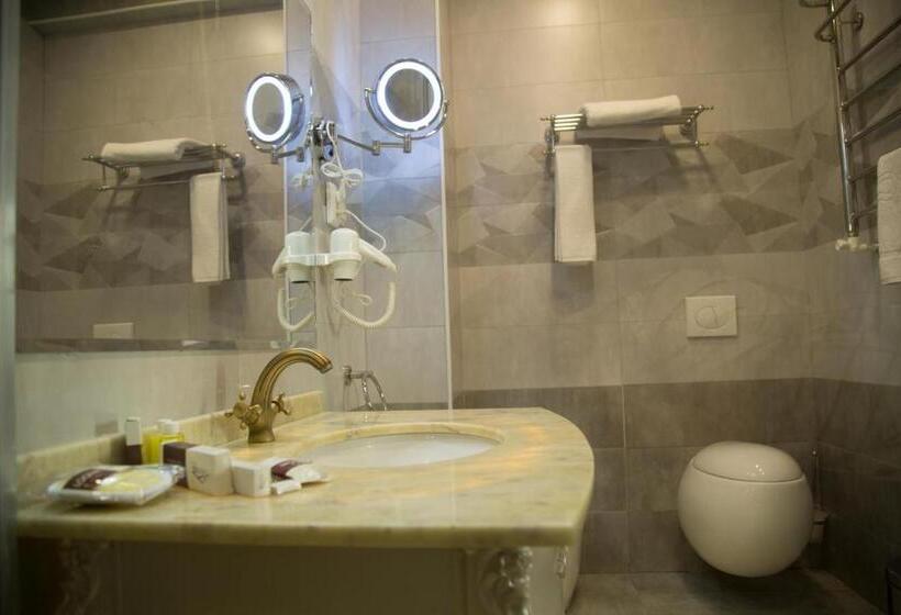 풀장 전망 디럭스 룸, Uzbekistan