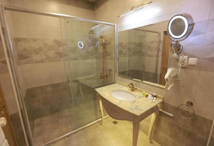 풀장 전망 디럭스 룸, Uzbekistan