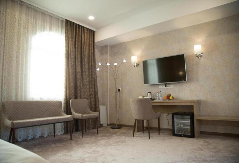 풀장 전망 디럭스 룸, Uzbekistan