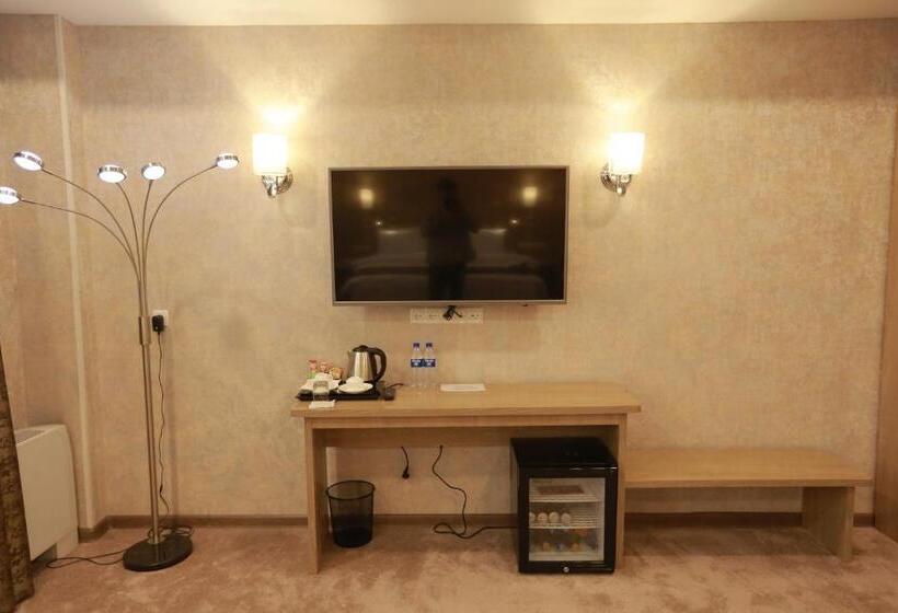 풀장 전망 디럭스 룸, Uzbekistan