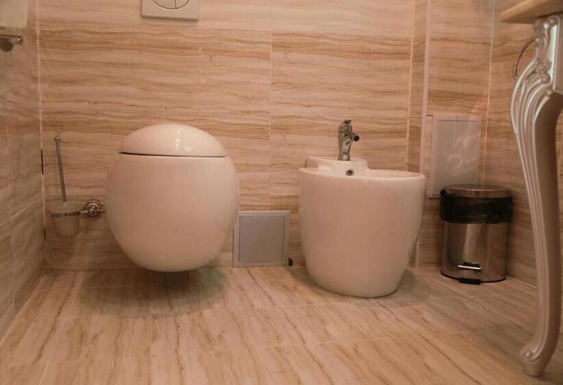 4인용 스탠다드 룸, Uzbekistan