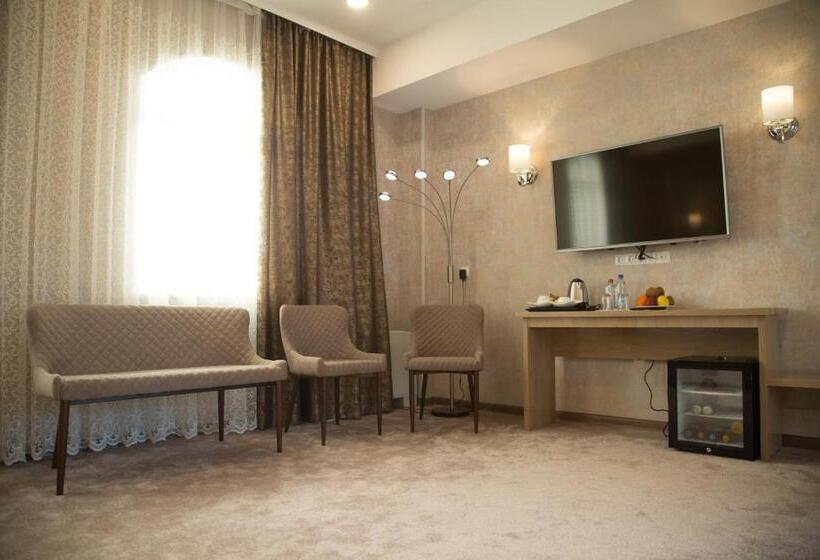 풀장 전망 디럭스 룸, Uzbekistan