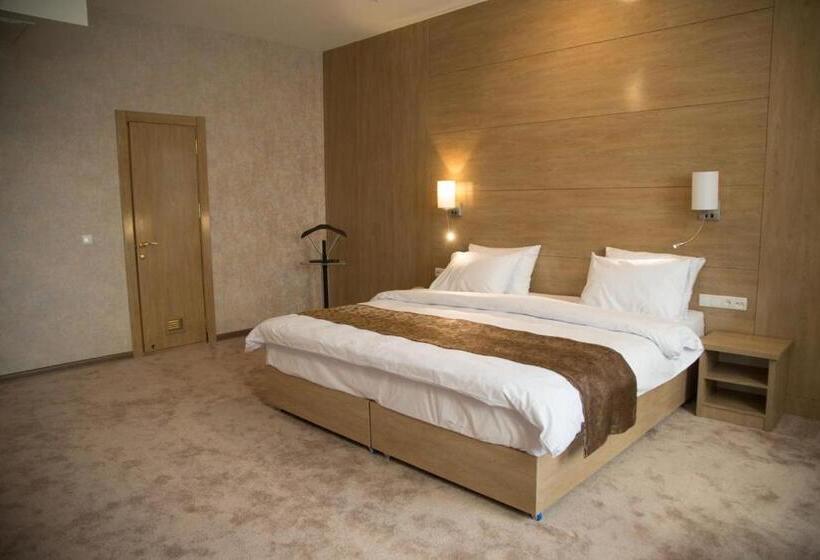 풀장 전망 디럭스 룸, Uzbekistan