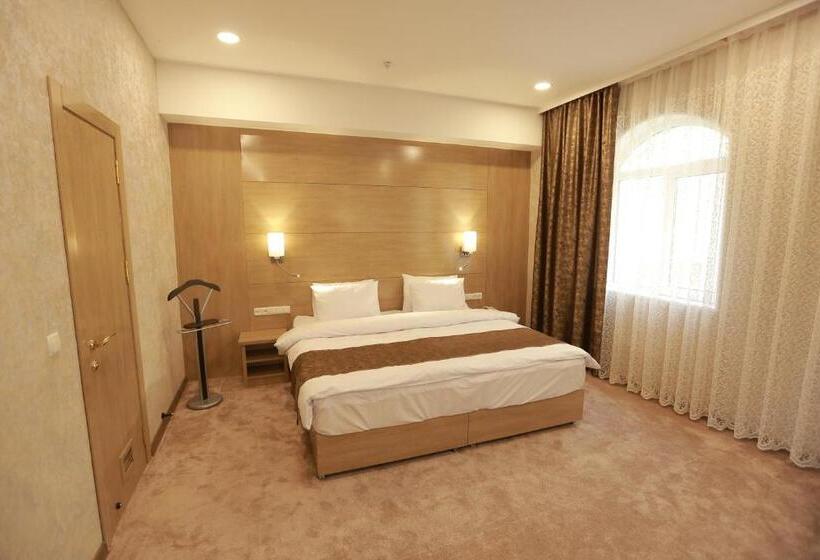 풀장 전망 디럭스 룸, Uzbekistan