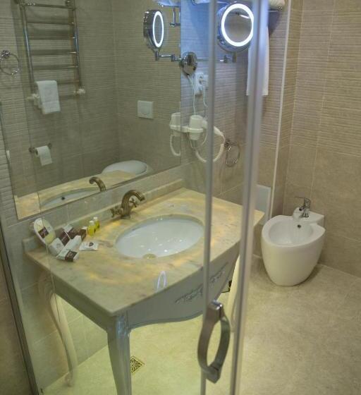 풀장 전망 디럭스 룸, Uzbekistan