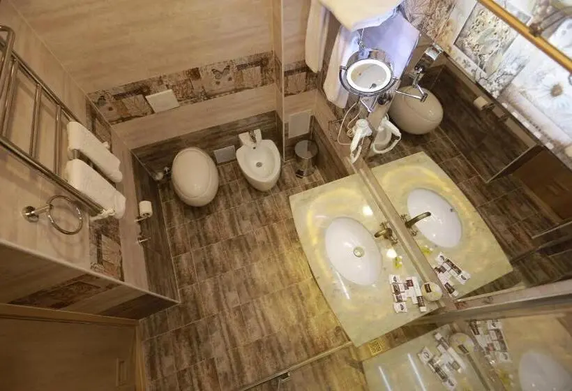 اتاق خانوادگی, Uzbekistan