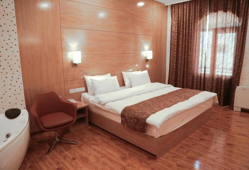 4인용 스탠다드 룸, Uzbekistan