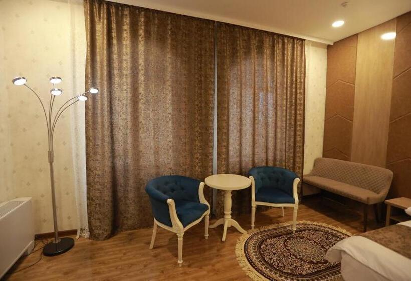 4인용 스탠다드 룸, Uzbekistan